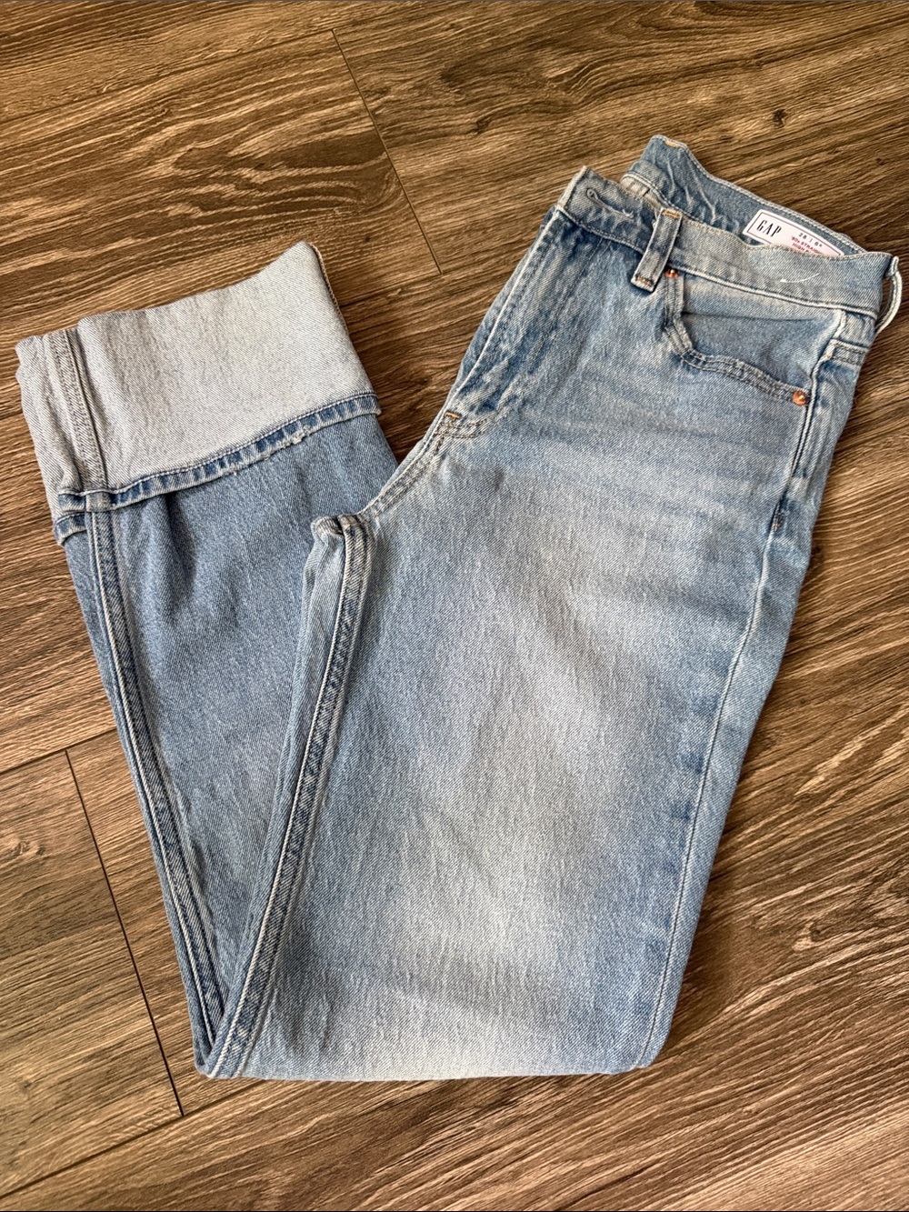 GAP Light Wash High-Rise Women’s Jeans